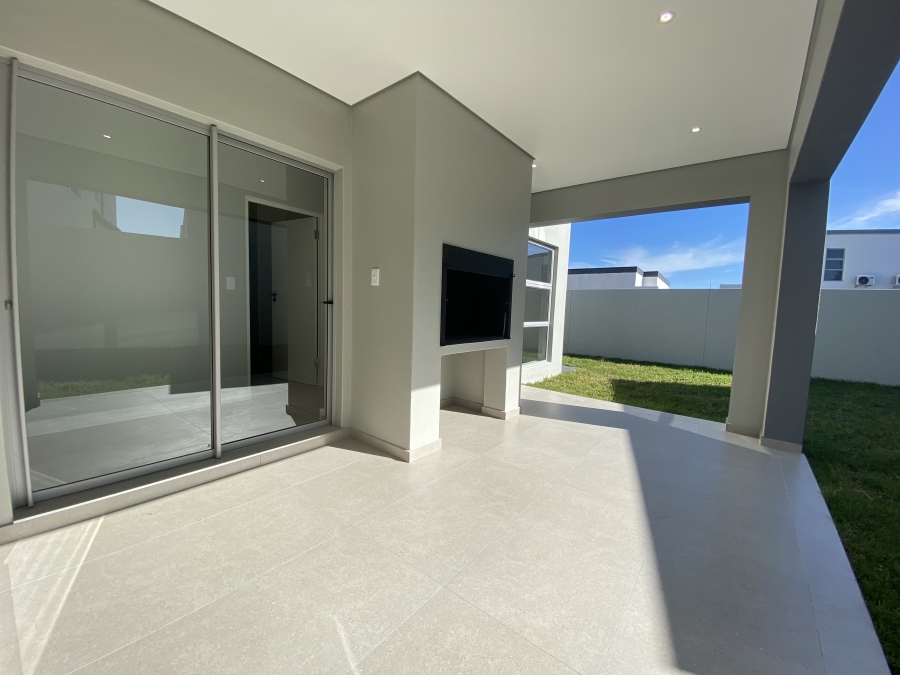 4 Bedroom Property for Sale in Sandown Western Cape